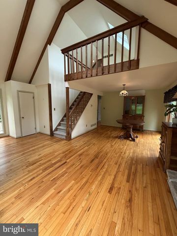20 HUNTER RD, Coatesville, PA 19320