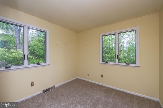 20 HUNTER RD, Coatesville, PA 19320