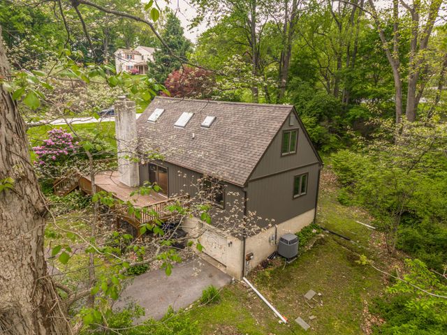 20 HUNTER RD, Coatesville, PA 19320