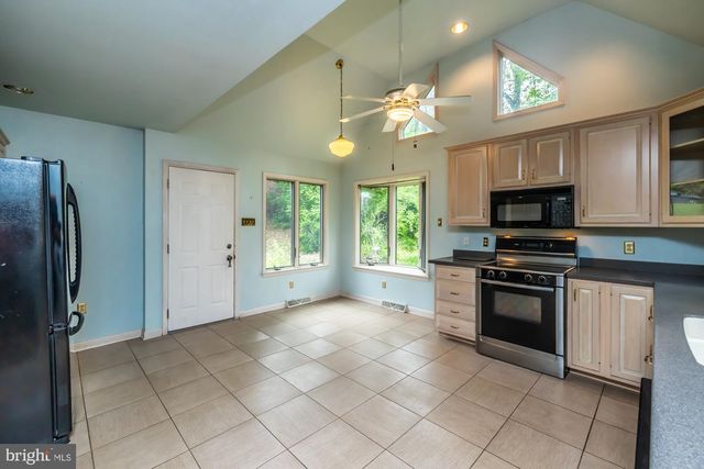 20 HUNTER RD, Coatesville, PA 19320