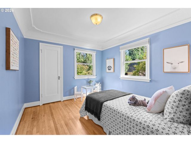 6826 Sw 10TH Ave, Portland, OR 97219