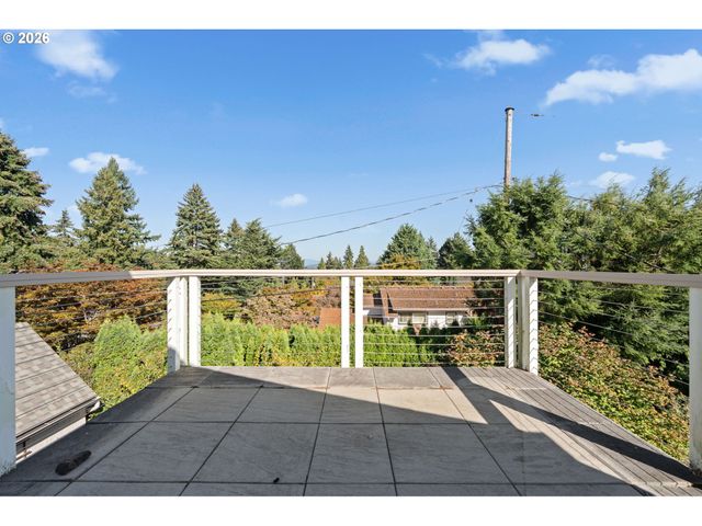 6826 Sw 10TH Ave, Portland, OR 97219