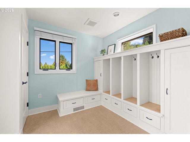 6826 Sw 10TH Ave, Portland, OR 97219