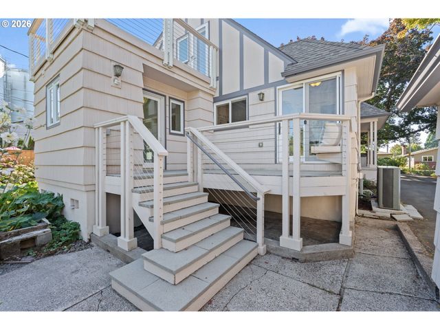 6826 Sw 10TH Ave, Portland, OR 97219