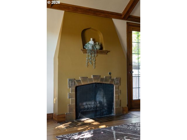 6826 Sw 10TH Ave, Portland, OR 97219