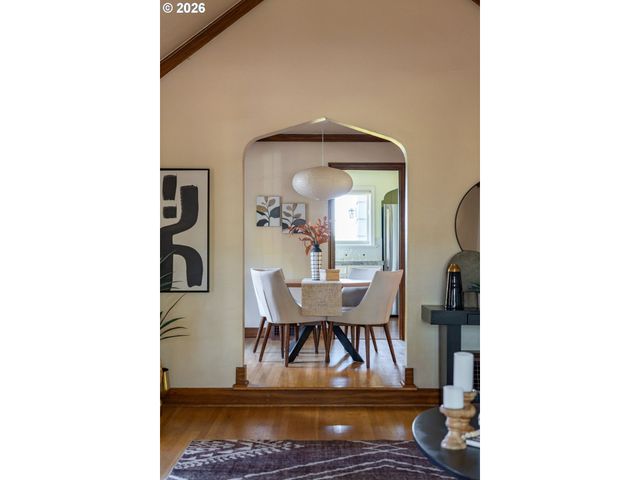 6826 Sw 10TH Ave, Portland, OR 97219