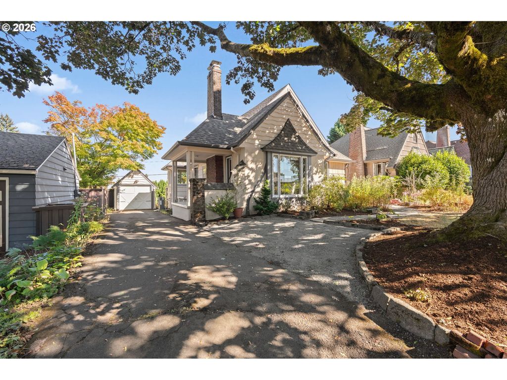 6826 Sw 10TH Ave, Portland, OR 97219