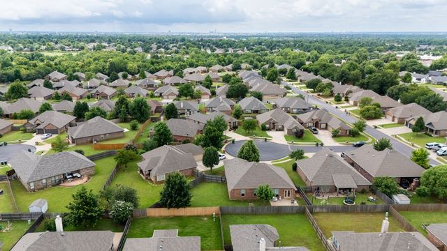 1817 Shady Lane, Edmond, OK 73003
