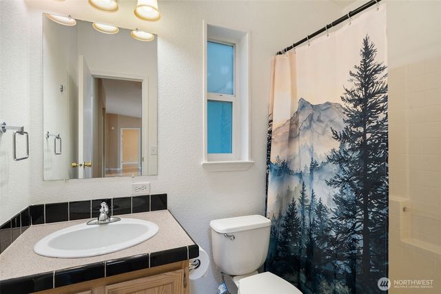 1300 Flower Avenue, Port Orchard, WA 98366