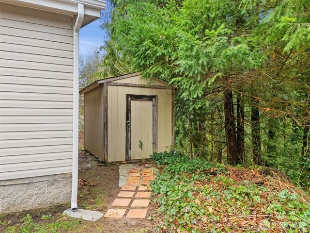 1300 Flower Avenue, Port Orchard, WA 98366