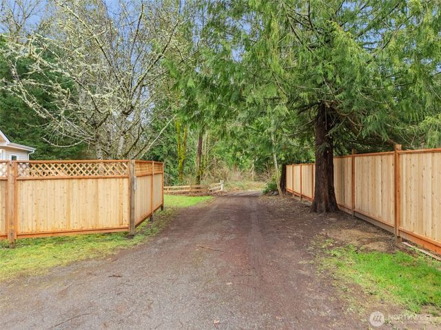 1300 Flower Avenue, Port Orchard, WA 98366