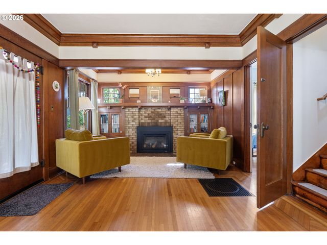 5735 N DETROIT Ave, Portland, OR 97217