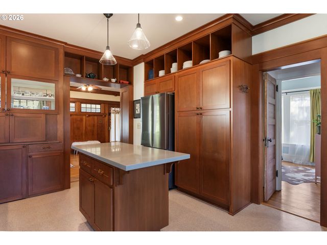 5735 N DETROIT Ave, Portland, OR 97217