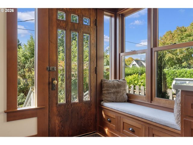 5735 N DETROIT Ave, Portland, OR 97217
