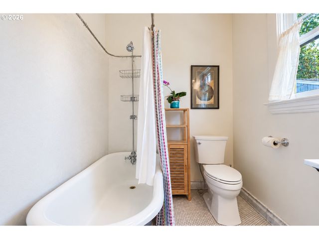 5735 N DETROIT Ave, Portland, OR 97217