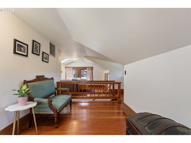 5735 N DETROIT Ave, Portland, OR 97217