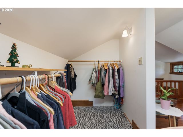 5735 N DETROIT Ave, Portland, OR 97217