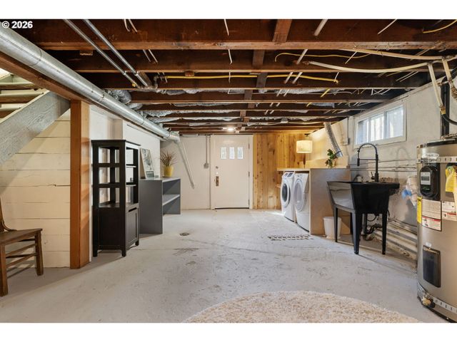 5735 N DETROIT Ave, Portland, OR 97217
