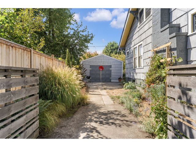 5735 N DETROIT Ave, Portland, OR 97217
