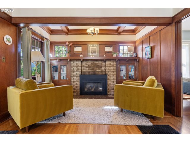 5735 N DETROIT Ave, Portland, OR 97217