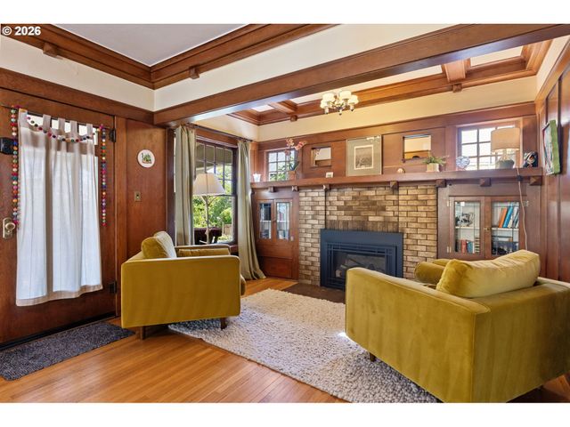 5735 N DETROIT Ave, Portland, OR 97217