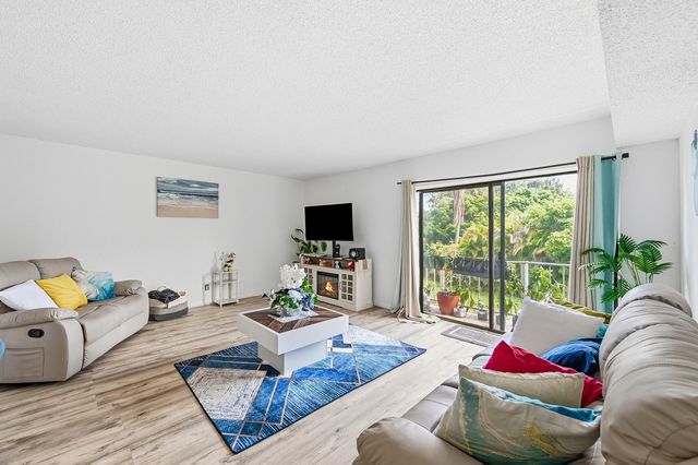 3760 NW 115TH Avenue 7-4, Coral Springs, FL 33065