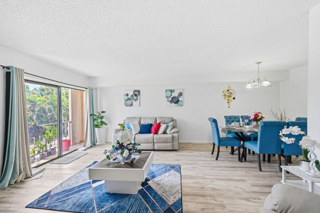 3760 NW 115TH Avenue 7-4, Coral Springs, FL 33065
