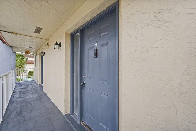 3760 NW 115TH Avenue 7-4, Coral Springs, FL 33065