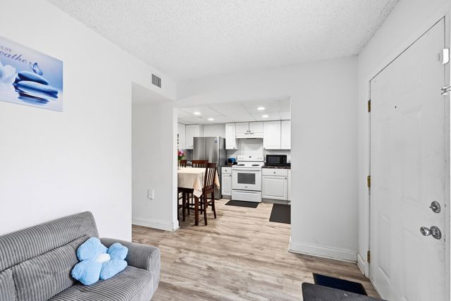 3760 NW 115TH Avenue 7-4, Coral Springs, FL 33065