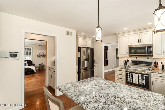 83 Oak Glen Road, Howell, NJ 07731