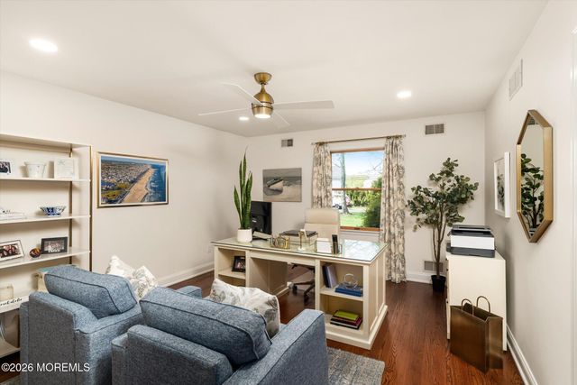 83 Oak Glen Road, Howell, NJ 07731