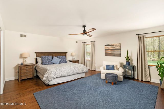 83 Oak Glen Road, Howell, NJ 07731