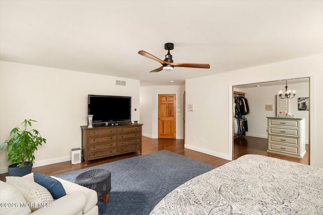 83 Oak Glen Road, Howell, NJ 07731