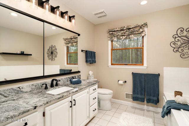 83 Oak Glen Road, Howell, NJ 07731