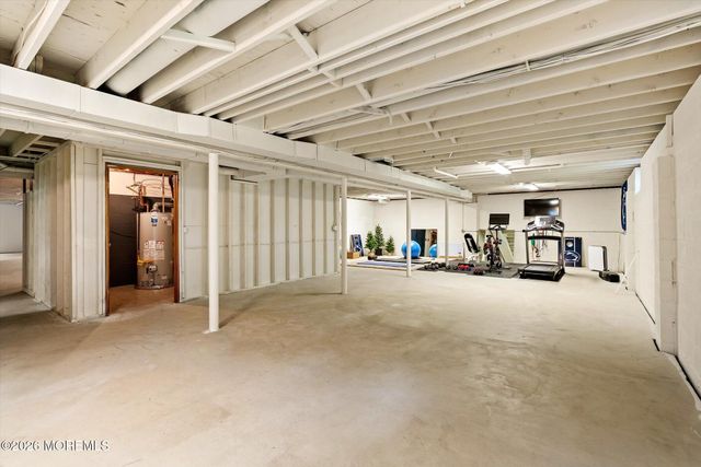 83 Oak Glen Road, Howell, NJ 07731