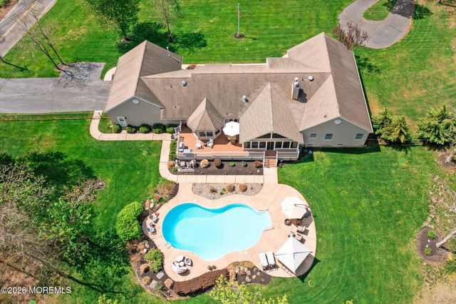 83 Oak Glen Road, Howell, NJ 07731