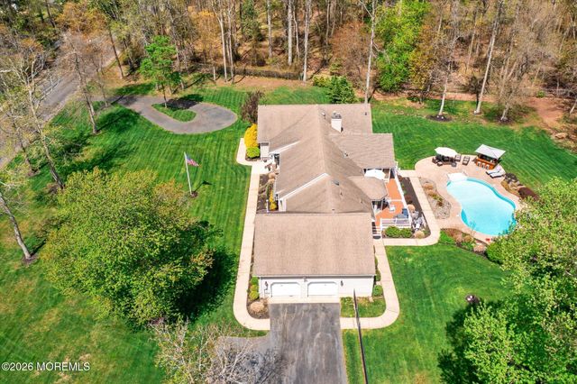 83 Oak Glen Road, Howell, NJ 07731