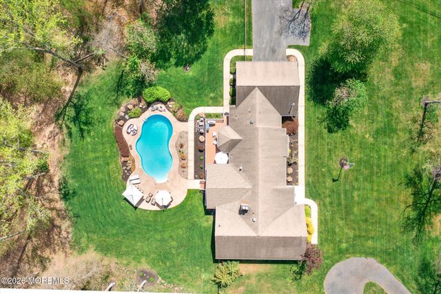 83 Oak Glen Road, Howell, NJ 07731