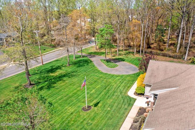 83 Oak Glen Road, Howell, NJ 07731