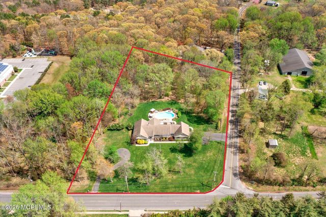 83 Oak Glen Road, Howell, NJ 07731