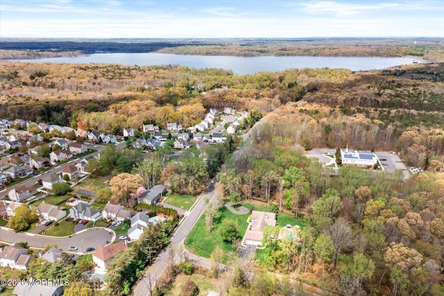 83 Oak Glen Road, Howell, NJ 07731