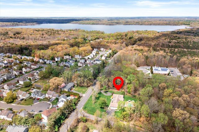 83 Oak Glen Road, Howell, NJ 07731