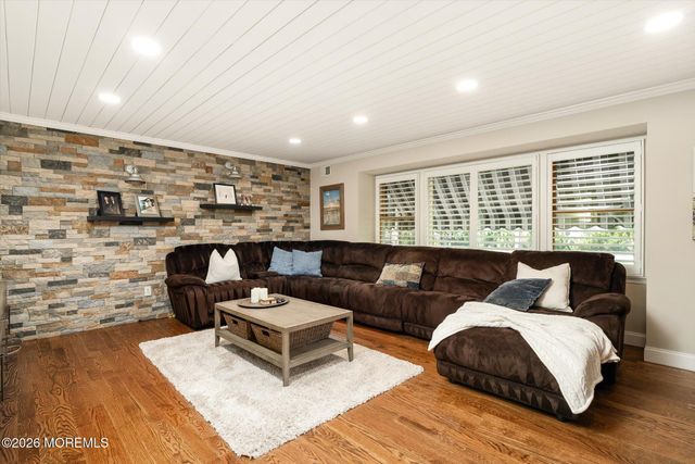 83 Oak Glen Road, Howell, NJ 07731