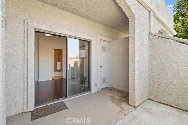 4782 Tiara Dr. 104, Huntington Beach, CA 92649