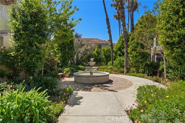 4782 Tiara Dr. 104, Huntington Beach, CA 92649