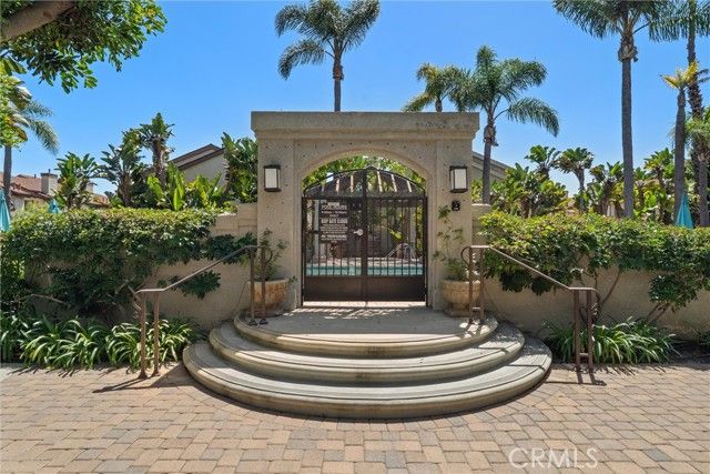 4782 Tiara Dr. 104, Huntington Beach, CA 92649