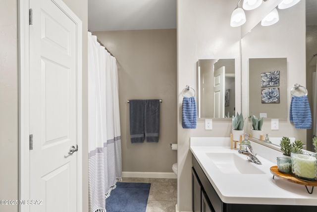 13204 W Tiger Aloe Place, Tucson, AZ 85743