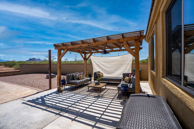 13204 W Tiger Aloe Place, Tucson, AZ 85743