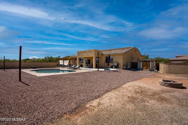 13204 W Tiger Aloe Place, Tucson, AZ 85743
