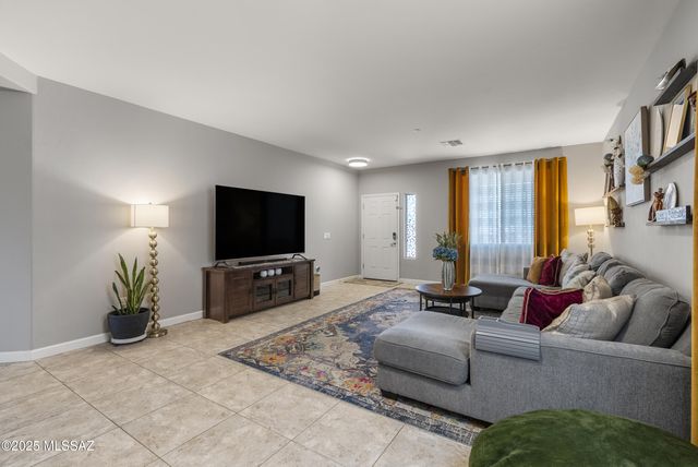13204 W Tiger Aloe Place, Tucson, AZ 85743